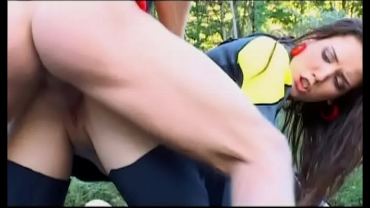 Cinthya Lavigne Shows You Her Huge Booty While Riding a Hard Dick