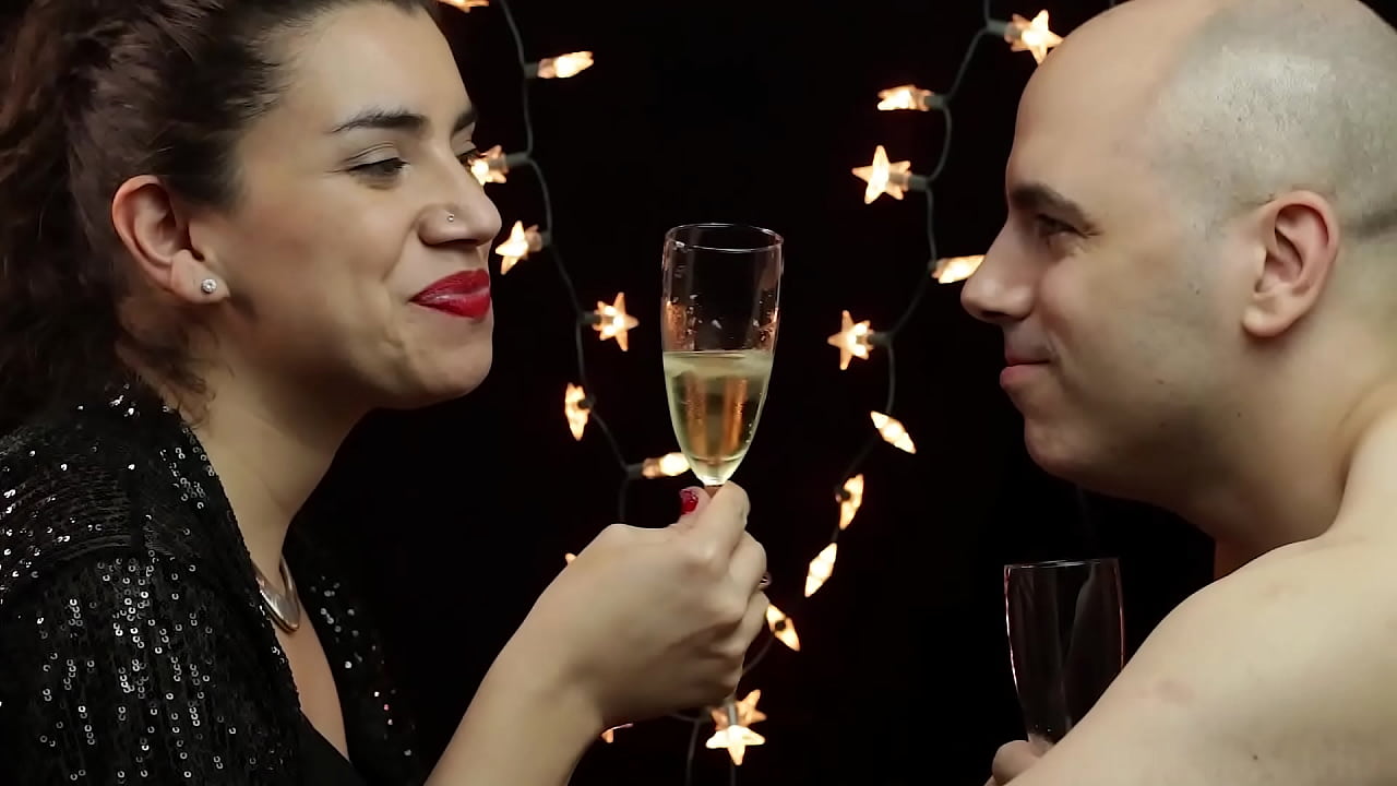 Cum on food cumpilation! 10 DIfferents ways for her to enjoy cum!