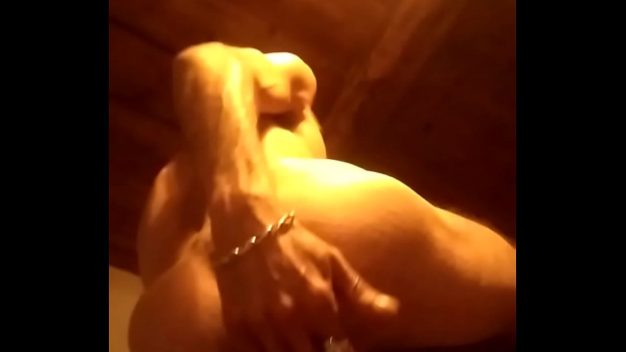 &Eacute;norme gode dans le cul de ce beau goss