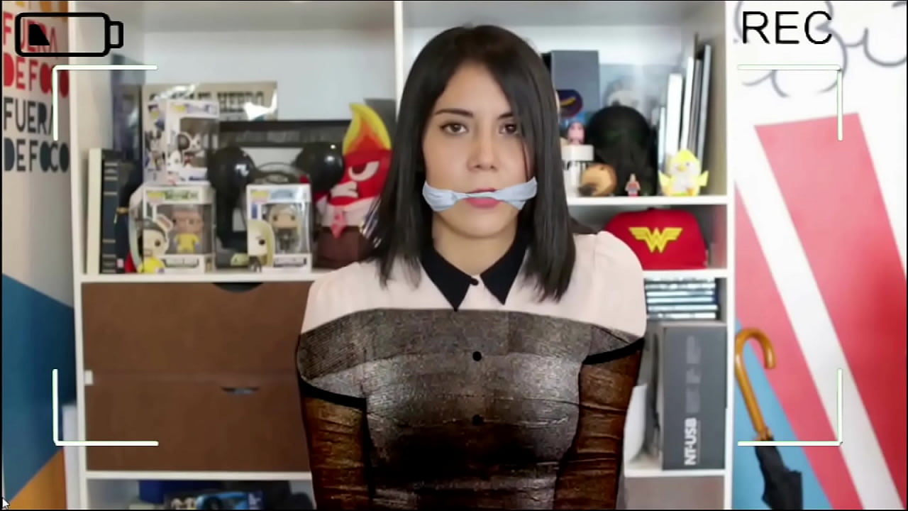WONDER WOMAN REVIEW - GABY MEZA - FUERA DE FOCO - BONDAGE