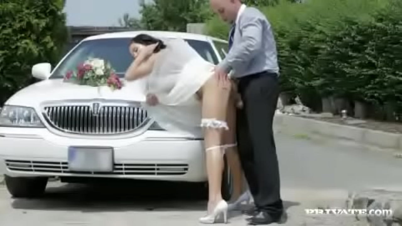Victoria Blaze In Here Cums The Bride