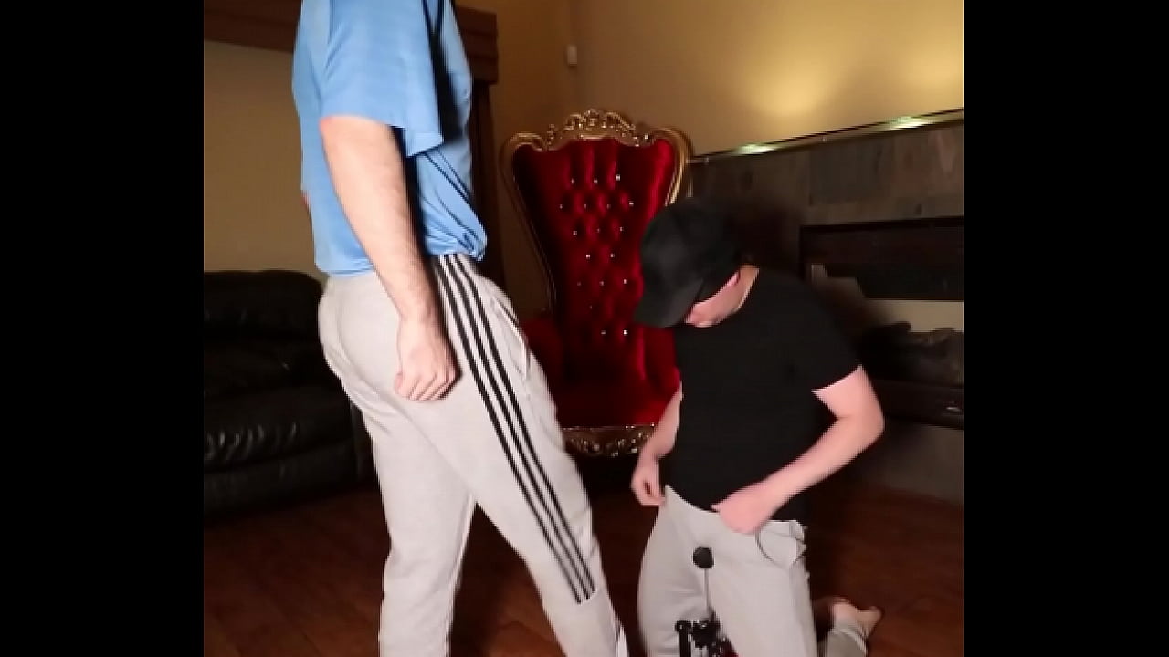 Vertical Video Collection - Six Short Clips Ball Busting Kings BallbustingKings.com We make the most intense male male ball busting content. Watch us play and you will see what makes us Ball busting kings.