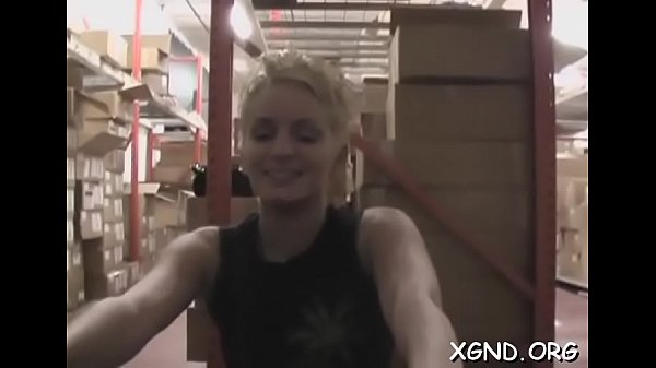 Tanned blond pussy fucked