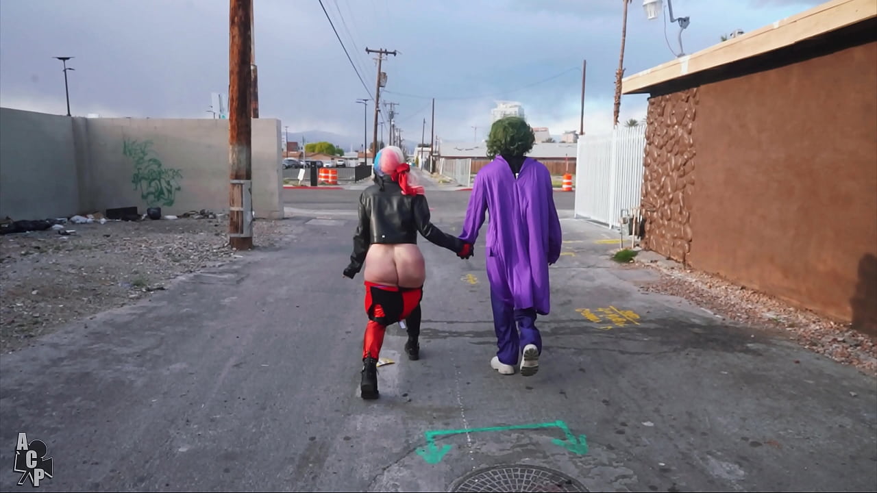 Gibby fucks busty white pawg near the Stratt Hotel in Las Vegas