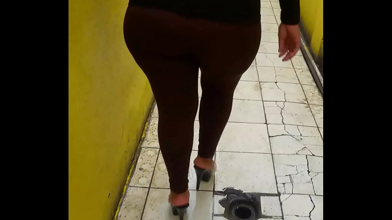 Prosti de Tijuana caminando