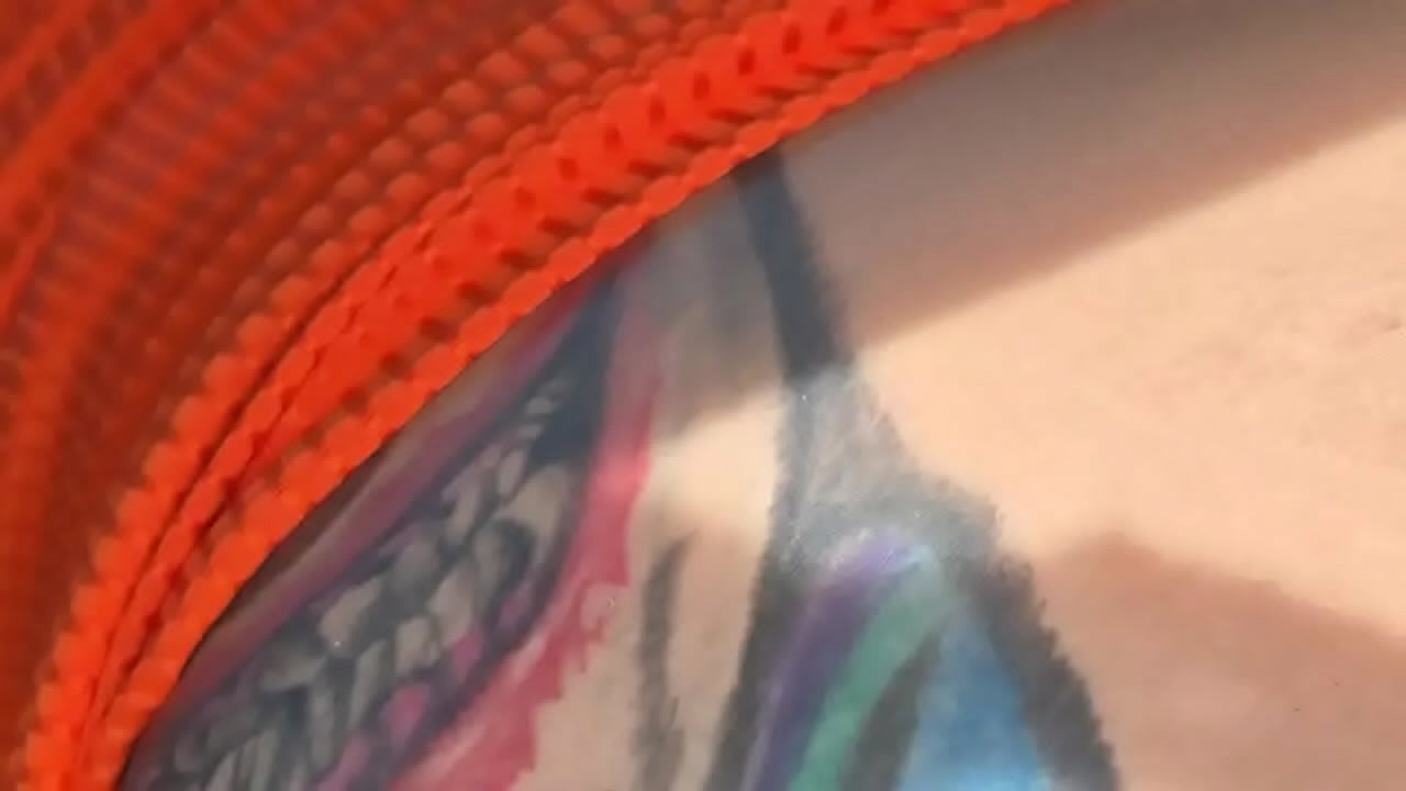 Carona em troca de sexo - eles param o carro pra me foder no meio do mato