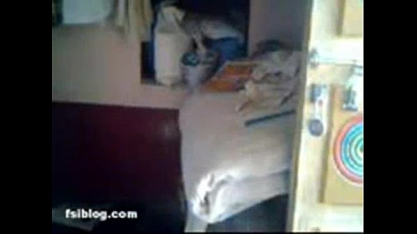 தெலுங்கு அய்ட்டம் டா இந்த பொம்பல