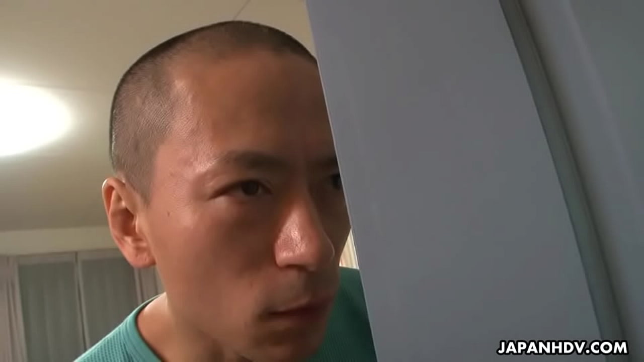 Asian sex addict toy fucks in the shower