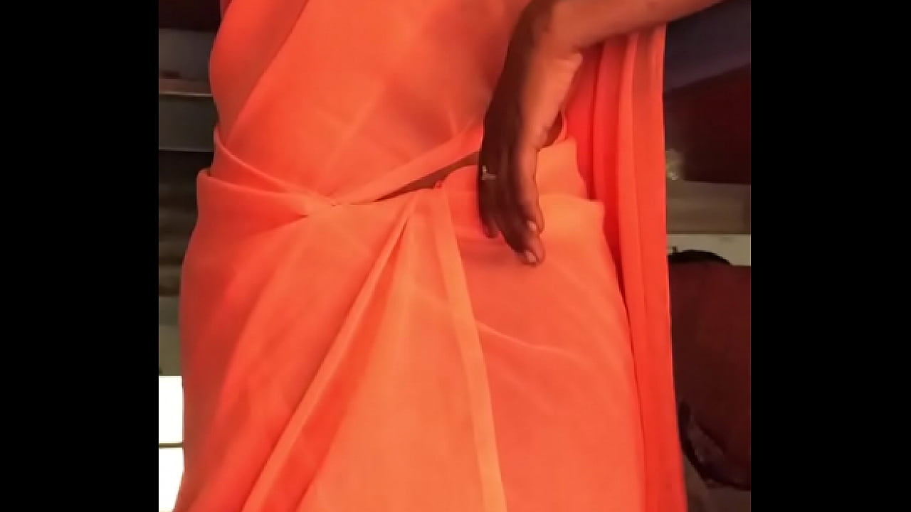 mallu showing big ass and boobs