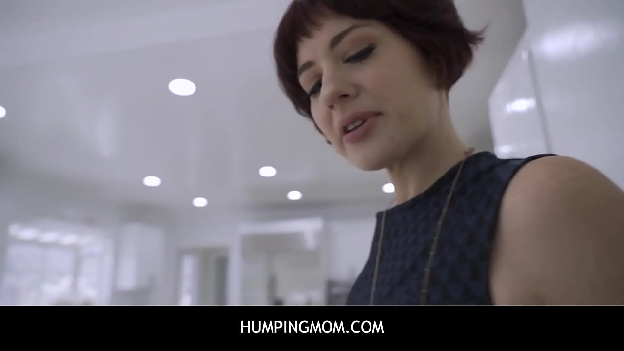 Horny nice looking stepmom Jessica Ryan fucks a stepson with big hard penis