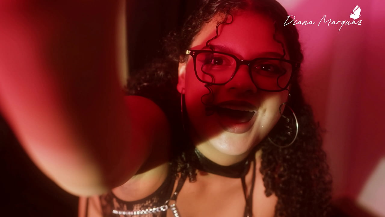 Join me for a nice cigar while I masturbate, daddy.