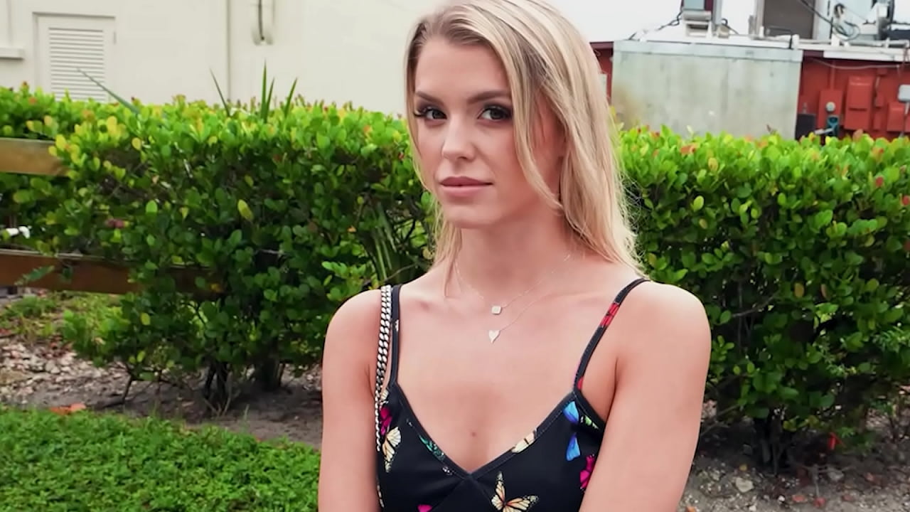 Hot blonde teen accepts some cash to get naked and play naughty