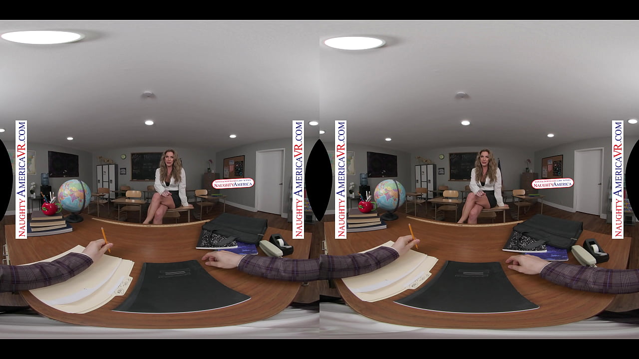 Kayla Paige takes a Thundercock in VR!