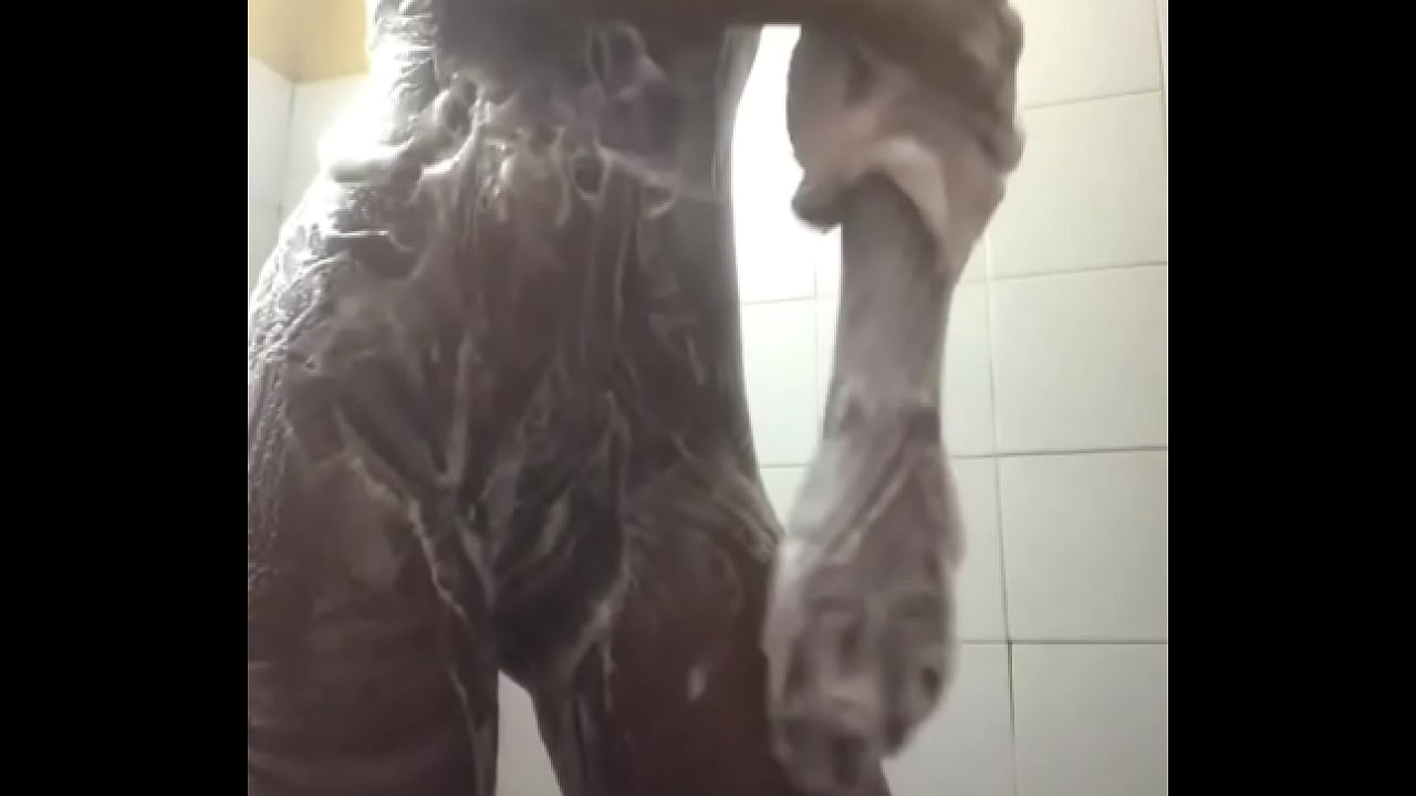 I Look best while soapy - Masturbation