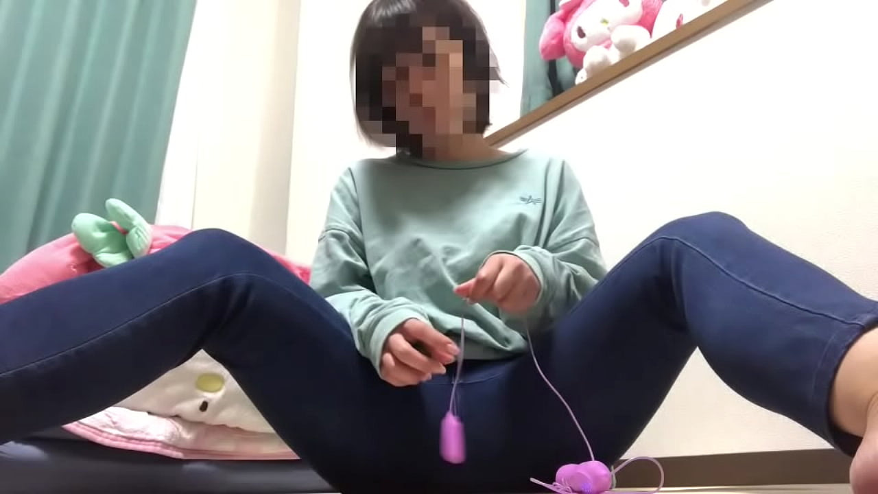 オナニーを覚え始めの可愛い女子◯生。これから毎日して気持ち良くなろうとしてる所がうぶで可愛い。。