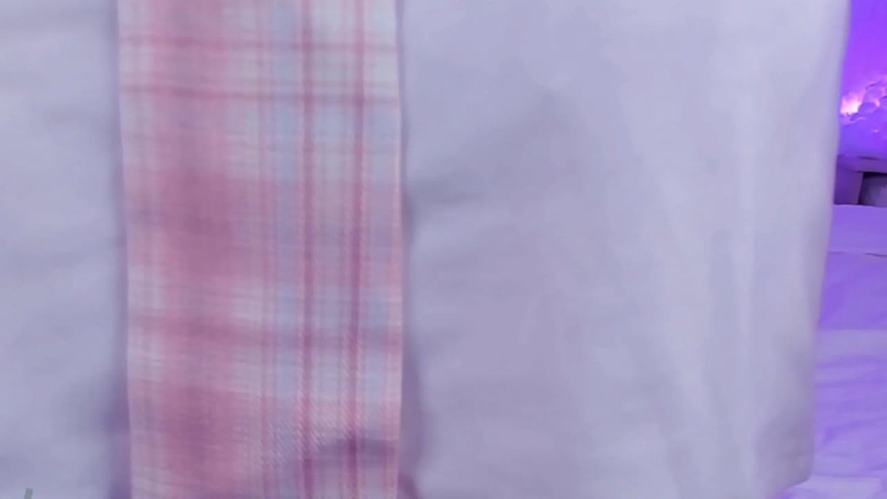 Trap Asshole Fingers On Cam