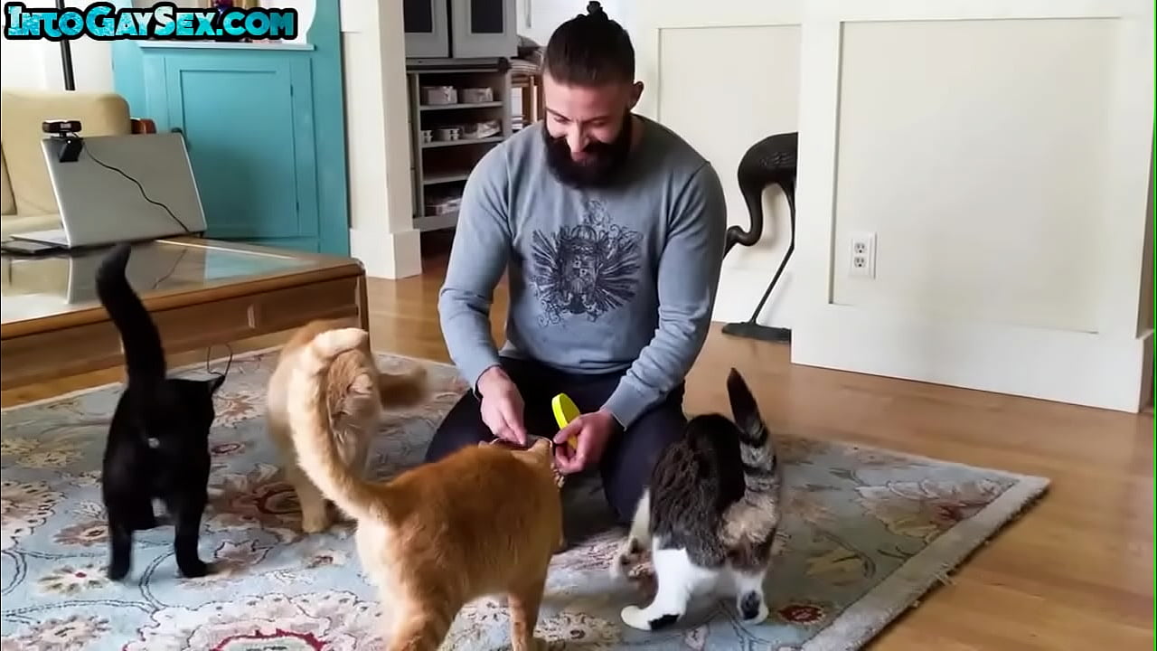 MTF pussyboy licked and fucked by hairy massive bear hunk