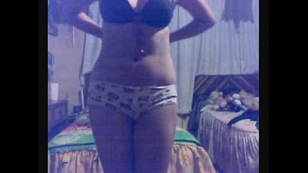 Fingerin & dance.. amateur latina