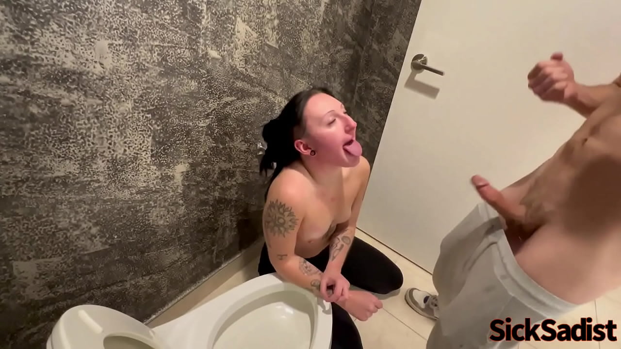 I get excited when they puke my piss up rxvenvxce