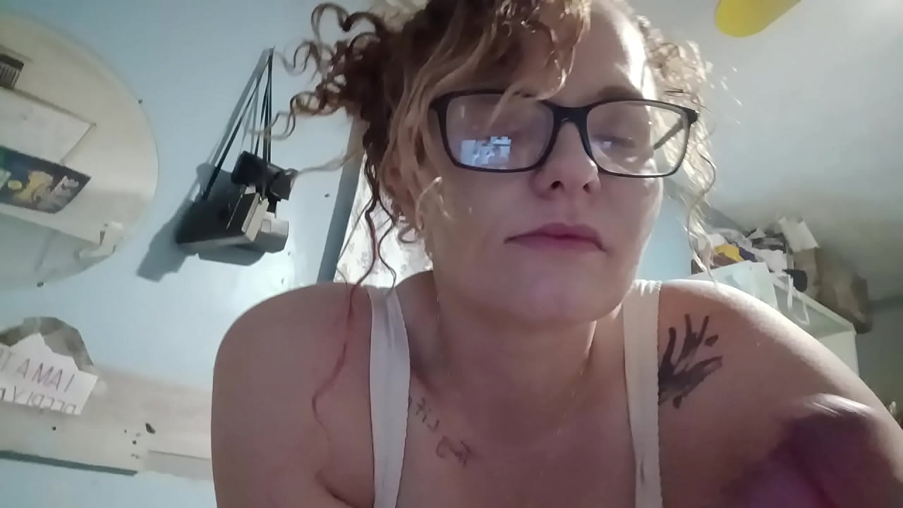 Deep throating early in the am