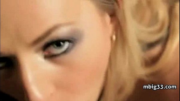 Busty Mom in Amateur Interracial Video