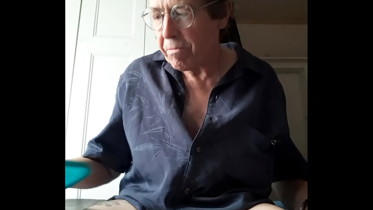 My first Cum video. Just a fairly quick jack-off then my cum spurts.