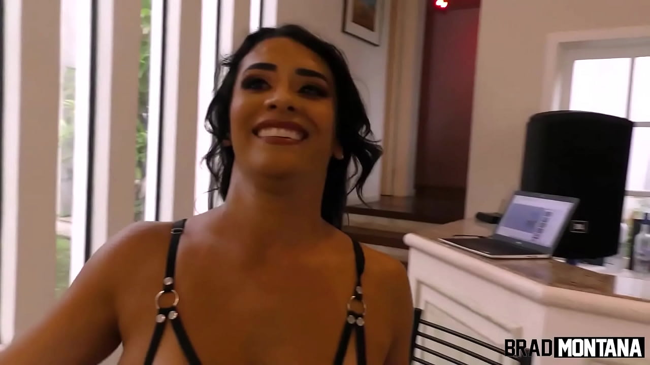 Apresentamos a morena&ccedil;a Val Mineirinha em uma masturba&ccedil;&atilde;o incr&iacute;vel