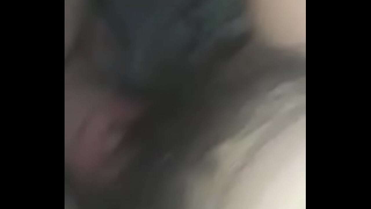 Chica tendiendo sexo