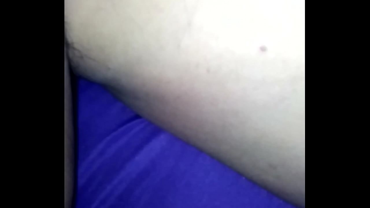 Me abren la jugosa vagina