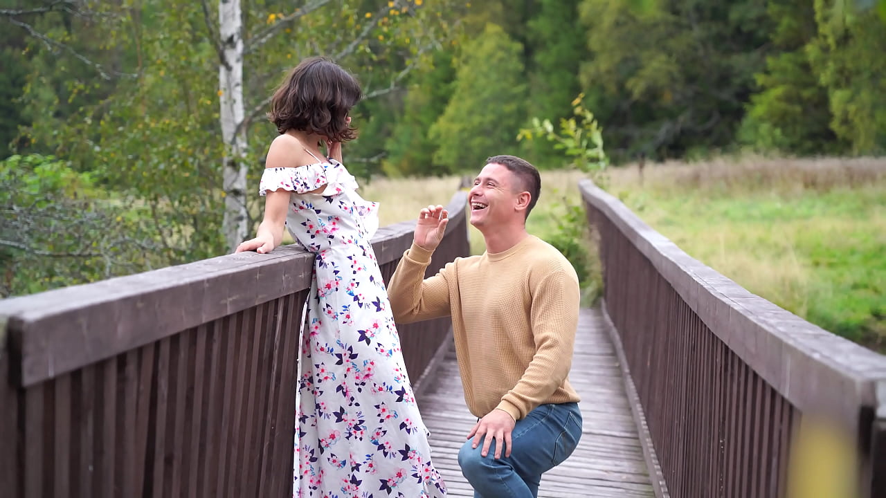 MADE ME AN OFFER! THERE'S NO TIME TO EXPLAIN - JUST FUCK ME!