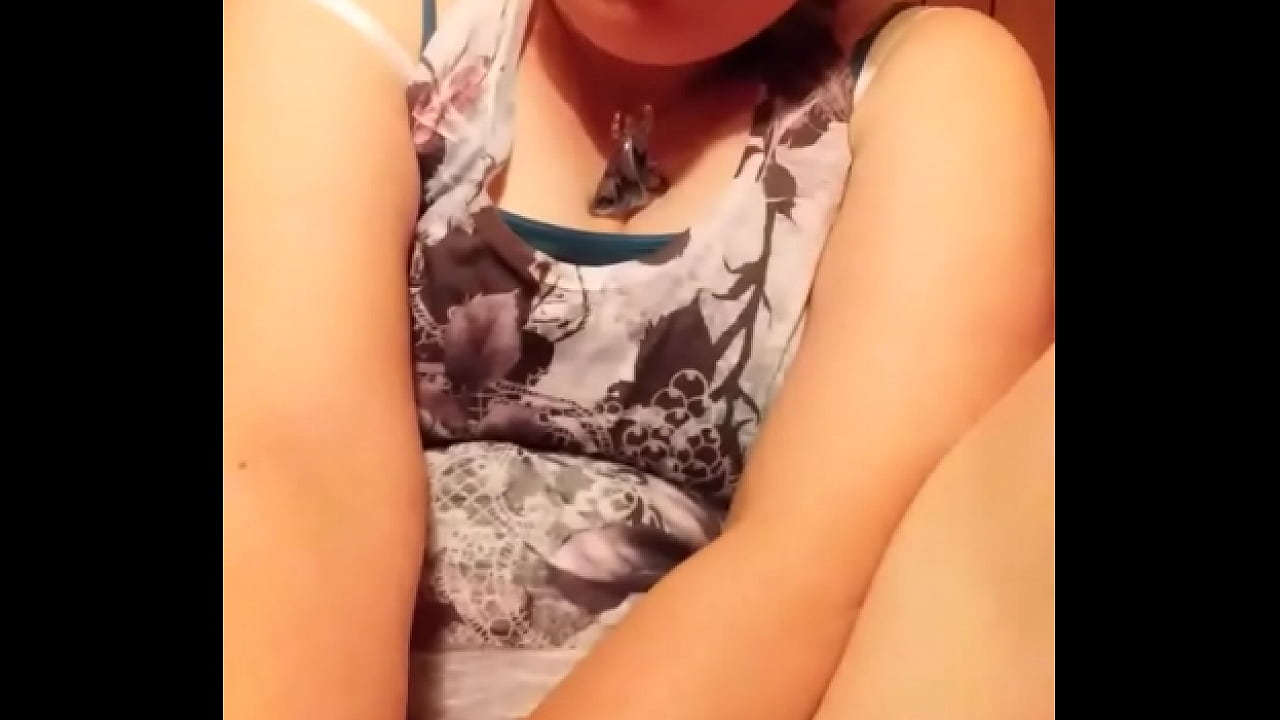 Good Girl Jacki fingers herself