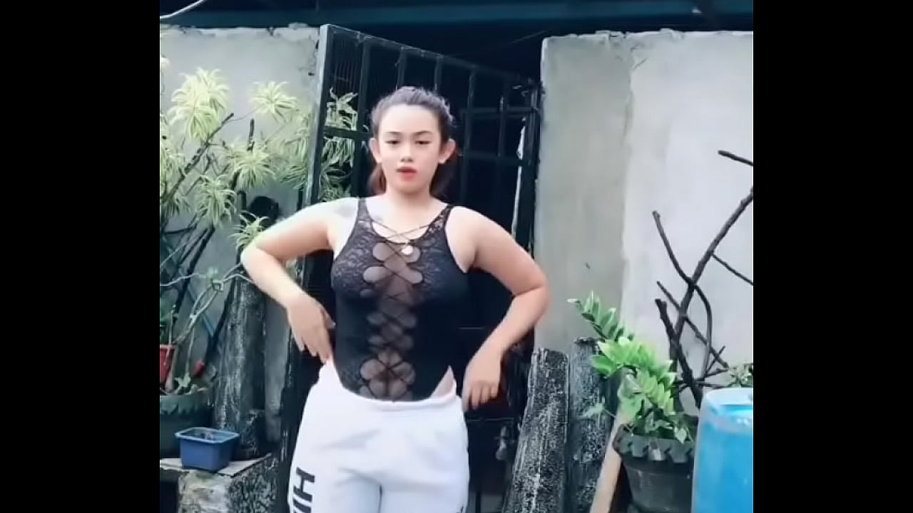 Pinay teasing and dancing