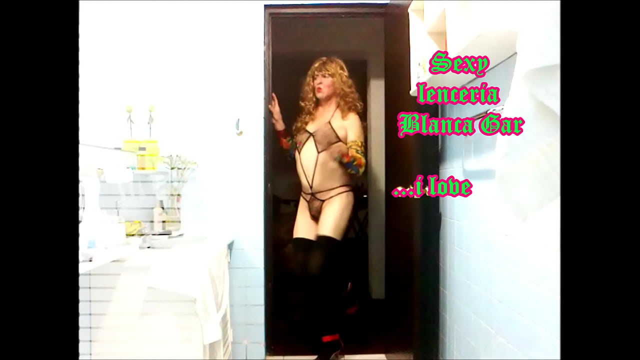 Estrenando mi nueva lenceria sexy, con bordados a mano - Blanca Gar