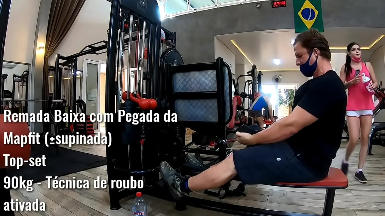 Treinamento de dorsal para realizar na academia para o treino de costas