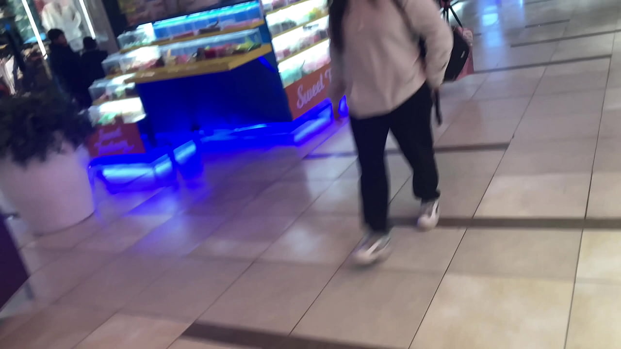 VOYEUR DE CENTRO COMERCIAL - MASTURBACI&Oacute;N PUBLICA
