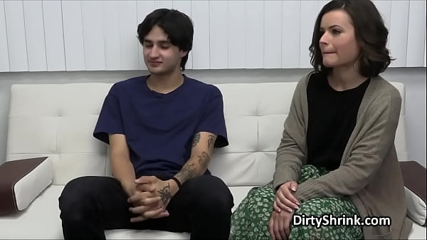 Shrinks therapy leads to a lovely threeway