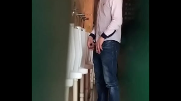 tumblr o4owukD5Az1ucri19