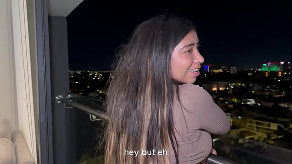 Mexicana de tetas perfectas es follada por una verga enorme en el balc&oacute;n, Verito Aguas recibe una enorme polla en su estrecho co&ntilde;o h&uacute;medo 