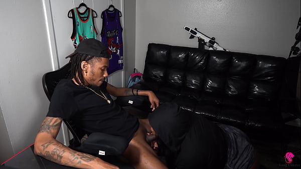 Long Throat Hugs From MILF Juicy Tee  