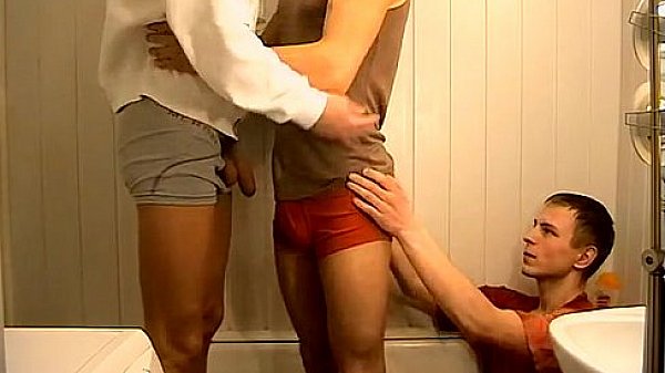 Boy porn star fucked on gay tube 3 Way Piss Sex in the Tub 