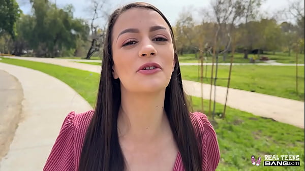 Summer Renee Fucks In Public  