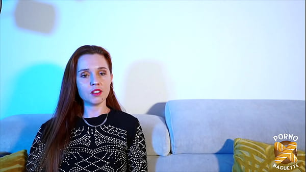 Apr&egrave;s avoir jou&eacute; entre filles, on partage une bite pour finir