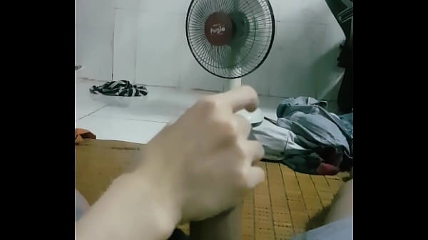 Chị h&agrave;ng x&oacute;m b&igrave;nh dương