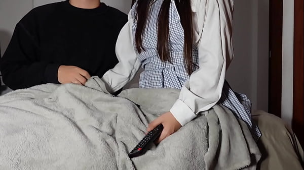 Colegiala 18  caliente con tetas grandes teniendo sexo a escondidas casi nos pillan  