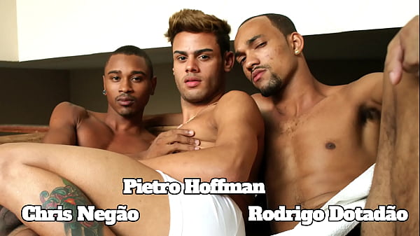 Tomando Leite na Copacabana Trailer  