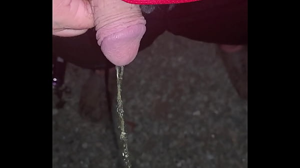 Kaso221 - pissing outside at in laws  