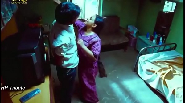 നിത്യ മേനോൻ ഹോട്ട് മുല  