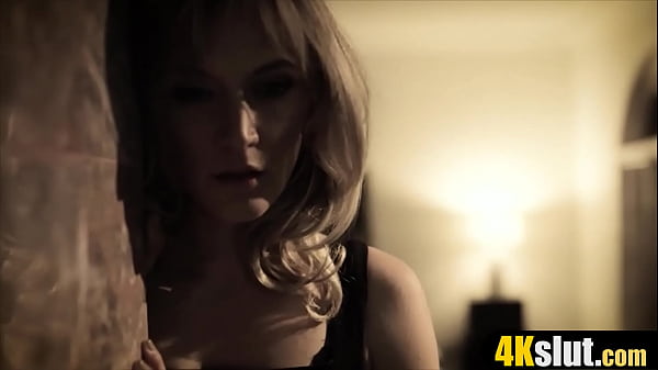 Voyeur stepmother enjoys her fetish