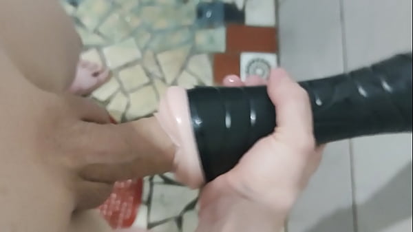 Metendo gostoso nesse bucetao de silicone