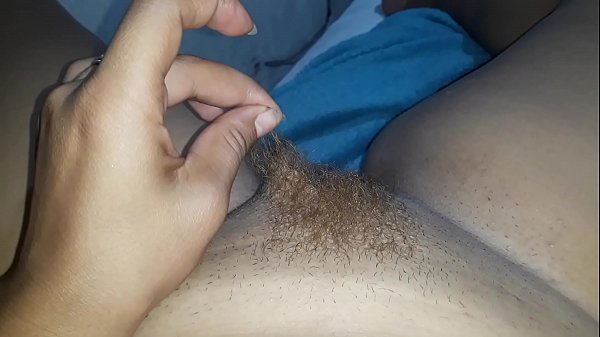 sou paty bum bum!!!!! vc me deseja? Me passa seu contatinho e da um like no video. Se quiser ser meu amigunho ou amiguinha me adiciona como amigo